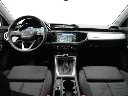 Audi Q3 35 TFSI 150 pk S-Tronic Advanced edition Navi, Camera, Sportstoelen, Led 40 ActivLease financial lease
