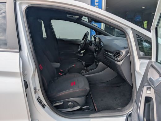 Ford Fiesta 1.0 EcoBoost 125pk Hybrid ST-Line X | Navi | B&O | Winterpack | Keyless | Parkeerassistent | Came... ActivLease financial lease