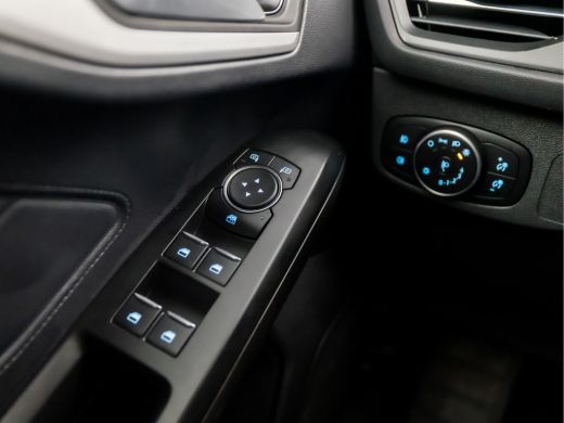 Ford Focus 1.0 EcoBoost Business Sport (GROOT NAVI, APPLE CARPLAY, CAMERA, CLIMATE, SPORTSTOELEN, LM VELGEN,... ActivLease financial lease