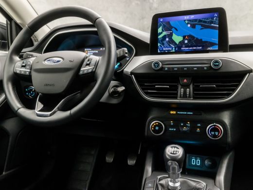 Ford Focus 1.0 EcoBoost Business Sport (GROOT NAVI, APPLE CARPLAY, CAMERA, CLIMATE, SPORTSTOELEN, LM VELGEN,... ActivLease financial lease