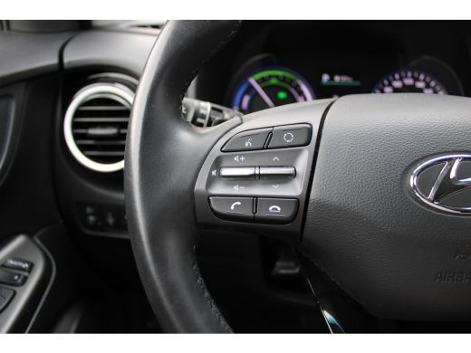 Hyundai Kona 1.6 GDI HEV Fashion | Automaat | Trekhaak | Dodehoek detectie | Parkeersensoren | Navigatie | Ach... ActivLease financial lease