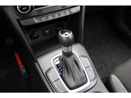 Hyundai Kona 1.6 GDI HEV Fashion | Automaat | Trekhaak | Dodehoek detectie | Parkeersensoren | Navigatie | Ach... ActivLease financial lease