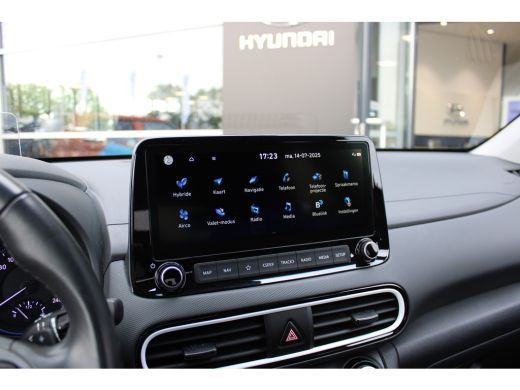 Hyundai Kona 1.6 GDI HEV Fashion | Automaat | Trekhaak | Dodehoek detectie | Parkeersensoren | Navigatie | Ach... ActivLease financial lease