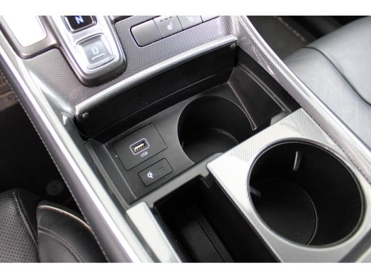 Hyundai Santa Fe 1.6 T-GDI PHEV Comfort Smart 7p. | Lederen bekleding | Parkeersensoren voor en achter | Stoelverw... ActivLease financial lease
