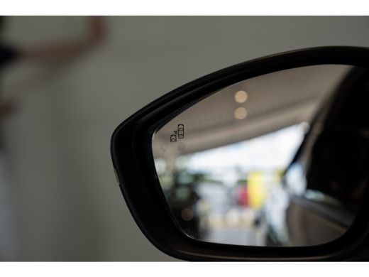Opel Mokka-e Level 3 50 kWh | Camera | Parkeersensoren | Navigatie | Dodehoek | Keyless | Apple Carplay & Andr... ActivLease financial lease