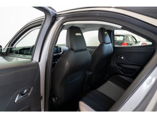 Opel Mokka-e Level 3 50 kWh | Camera | Parkeersensoren | Navigatie | Dodehoek | Keyless | Apple Carplay & Andr... ActivLease financial lease