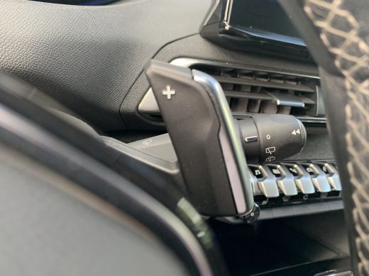 Peugeot 3008 1.2 PureTech GT Airco | Camera | Cruise | Stoelverwarming | Trekhaak | GT-line | ActivLease financial lease
