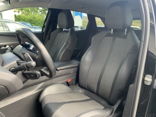 Peugeot 3008 1.2 PureTech GT Airco | Camera | Cruise | Stoelverwarming | Trekhaak | GT-line | ActivLease financial lease