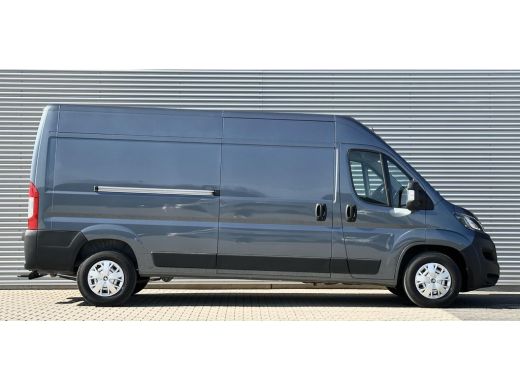 Peugeot Boxer 2.2 BlueHDi 165 L3H2 3.5t L3H2 Metallic Blauw Airco Navi Trekhaak ActivLease financial lease