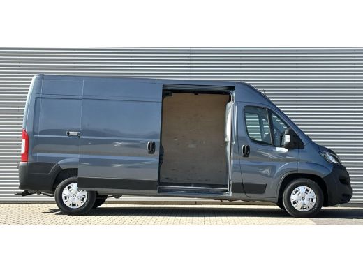 Peugeot Boxer 2.2 BlueHDi 165 L3H2 3.5t L3H2 Metallic Blauw Airco Navi Trekhaak ActivLease financial lease