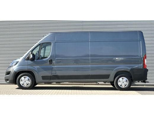 Peugeot Boxer 2.2 BlueHDi 165 L3H2 3.5t L3H2 Metallic Blauw Airco Navi Trekhaak ActivLease financial lease