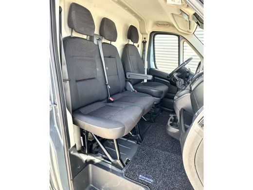 Peugeot Boxer 2.2 BlueHDi 165 L3H2 3.5t L3H2 Metallic Blauw Airco Navi Trekhaak ActivLease financial lease