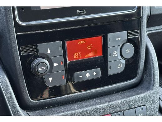 Peugeot Boxer 2.2 BlueHDi 165 L3H2 3.5t L3H2 Metallic Blauw Airco Navi Trekhaak ActivLease financial lease