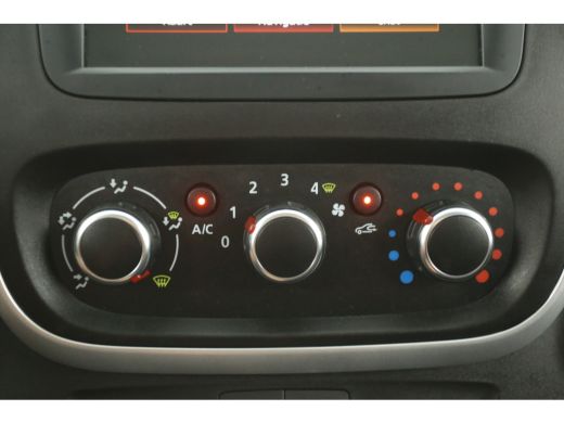 Renault Trafic 2.0 dCi T29 L1H1 Airco Cruise 2xSchuifdeur Navigatie PDC 3 Persoons Trekhaak ActivLease financial lease