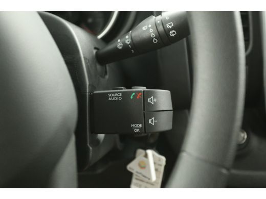 Renault Trafic 2.0 dCi T29 L1H1 Airco Cruise 2xSchuifdeur Navigatie PDC 3 Persoons Trekhaak ActivLease financial lease
