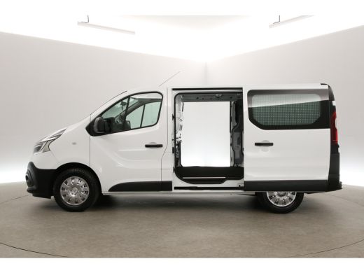 Renault Trafic 2.0 dCi T29 L1H1 Airco Cruise 2xSchuifdeur Navigatie PDC 3 Persoons Trekhaak ActivLease financial lease