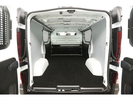 Renault Trafic 2.0 dCi T29 L1H1 Airco Cruise 2xSchuifdeur Navigatie PDC 3 Persoons Trekhaak ActivLease financial lease
