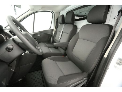 Renault Trafic 2.0 dCi T29 L1H1 Airco Cruise 2xSchuifdeur Navigatie PDC 3 Persoons Trekhaak ActivLease financial lease