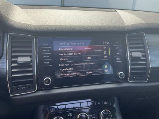Skoda Kodiaq 7-Pers 1.5 TSI Limited Business 7-Pers Pano Automaat Canton Alcantara Vol opties! ActivLease financial lease