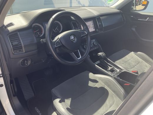 Skoda Kodiaq 7-Pers 1.5 TSI Limited Business 7-Pers Pano Automaat Canton Alcantara Vol opties! ActivLease financial lease