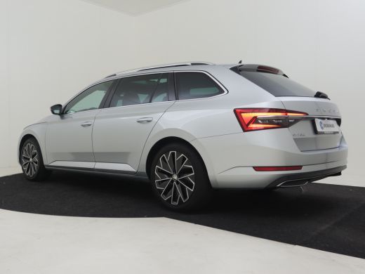 Skoda Superb Combi 1.4 TSI iV Laurin & Klement 218pk l Panorama dak | Elektrische stoelen | Stoelventilatie | ... ActivLease financial lease