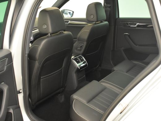 Skoda Superb Combi 1.4 TSI iV Laurin & Klement 218pk l Panorama dak | Elektrische stoelen | Stoelventilatie | ... ActivLease financial lease