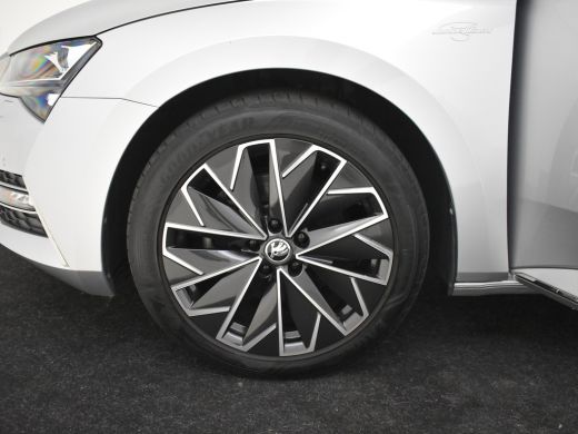Skoda Superb Combi 1.4 TSI iV Laurin & Klement 218pk l Panorama dak | Elektrische stoelen | Stoelventilatie | ... ActivLease financial lease
