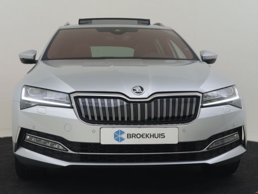 Skoda Superb Combi 1.4 TSI iV Laurin & Klement 218pk l Panorama dak | Elektrische stoelen | Stoelventilatie | ... ActivLease financial lease