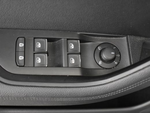 Skoda Superb Combi 1.4 TSI iV Laurin & Klement 218pk l Panorama dak | Elektrische stoelen | Stoelventilatie | ... ActivLease financial lease