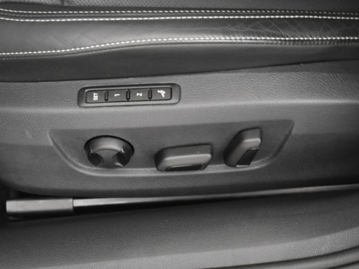 Skoda Superb Combi 1.4 TSI iV Laurin & Klement 218pk l Panorama dak | Elektrische stoelen | Stoelventilatie | ... ActivLease financial lease