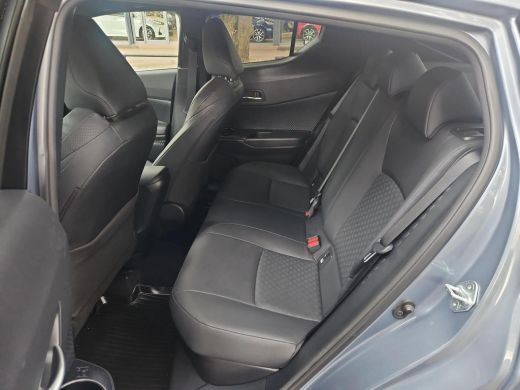 Toyota C-HR 1.8 Hybrid Executive ActivLease financial lease
