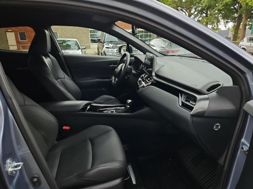 Toyota C-HR 1.8 Hybrid Executive ActivLease financial lease