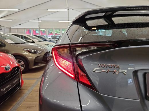 Toyota C-HR 1.8 Hybrid Executive ActivLease financial lease