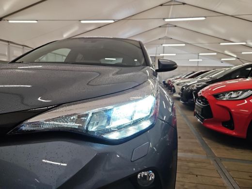 Toyota C-HR 1.8 Hybrid Executive ActivLease financial lease