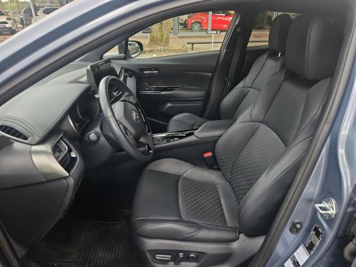 Toyota C-HR 1.8 Hybrid Executive ActivLease financial lease