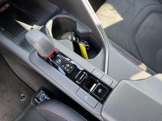 Toyota C-HR 2.0 Hybrid 200 GR SPORT Première Edition 4X4 Achteruitrijcamera/ Memory bestuurdersstoel/ Elektri... ActivLease financial lease