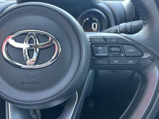 Toyota Yaris 1.5 Hybrid Dynamic | Carplay | LED koplampen | Keyless entry | Licht metalen velgen | ActivLease financial lease