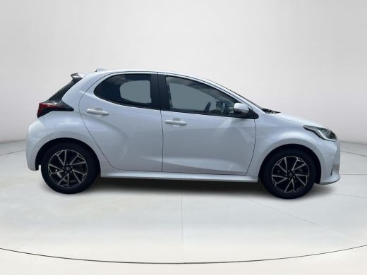 Toyota Yaris 1.5 Hybrid Dynamic | Carplay | LED koplampen | Keyless entry | Licht metalen velgen | ActivLease financial lease