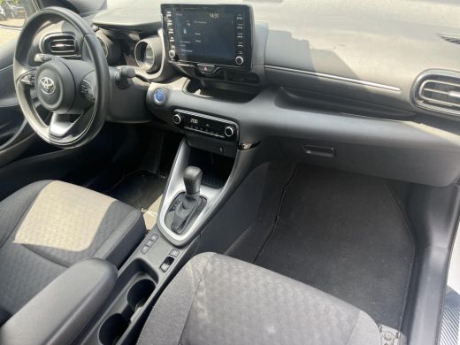 Toyota Yaris 1.5 Hybrid Dynamic | Carplay | LED koplampen | Keyless entry | Licht metalen velgen | ActivLease financial lease
