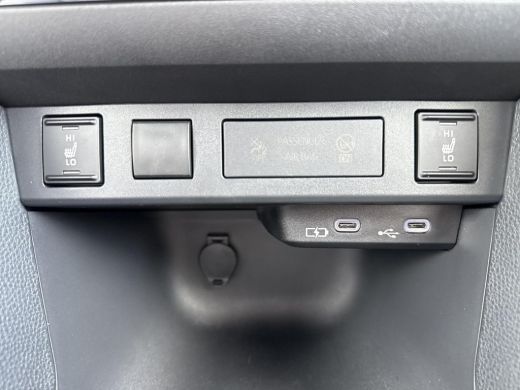 Toyota Yaris Cross 1.5 Hybrid 115 First Edition | Navigatie | Apple CarPlay/Android auto | Achteruitrijcamera | Stuu... ActivLease financial lease