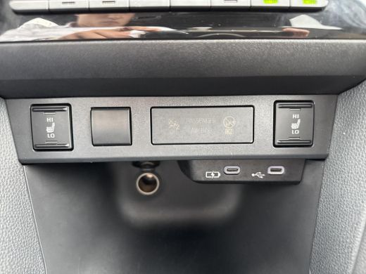 Toyota Yaris Cross 1.5 Hybrid 115 First Edition | Navigatie | Apple CarPlay/Android auto | Achteruitrijcamera | Stuu... ActivLease financial lease