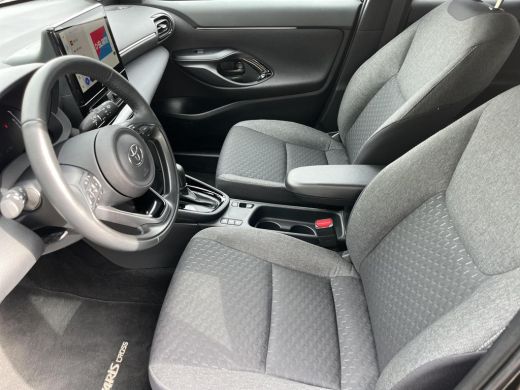Toyota Yaris Cross 1.5 Hybrid Dynamic | Stoel- + stuurverwarming | Navigatie | Keyless entry | LED koplampen | ActivLease financial lease