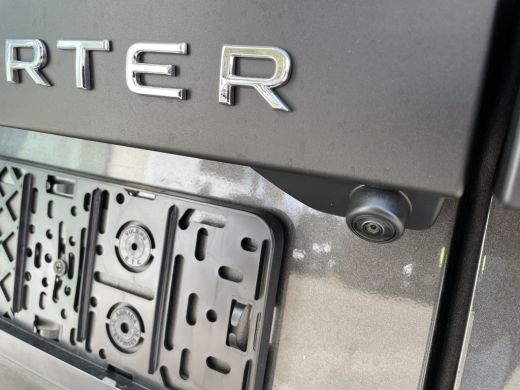 Volkswagen e-Transporter 32 L2H1 Style 64 kWh 995.- per maand all in! | 286 PK | Trekhaak | App Connect | Camera ActivLease financial lease