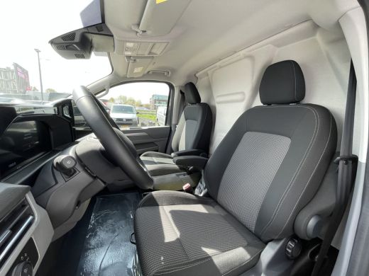 Volkswagen e-Transporter 32 L2H1 Style 64 kWh 995.- per maand all in! | 286 PK | Trekhaak | App Connect | Camera ActivLease financial lease