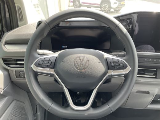 Volkswagen e-Transporter 32 L2H1 Style 64 kWh 995.- per maand all in! | 286 PK | Trekhaak | App Connect | Camera ActivLease financial lease
