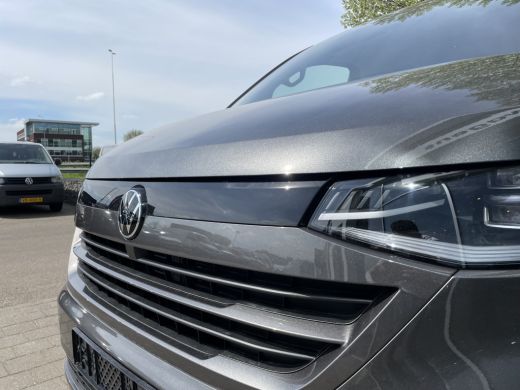 Volkswagen e-Transporter 32 L2H1 Style 64 kWh 995.- per maand all in! | 286 PK | Trekhaak | App Connect | Camera ActivLease financial lease