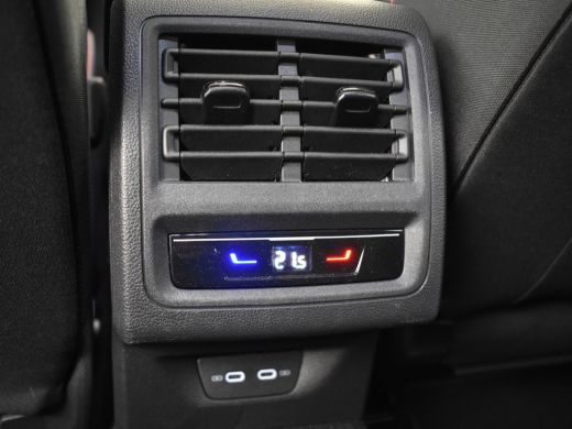 Volkswagen Golf 2.0 TSI GTI 245pk DSG/AUTO Harman/Kardon audio | Navigatie | Panorama dak | App connect | Keyless... ActivLease financial lease