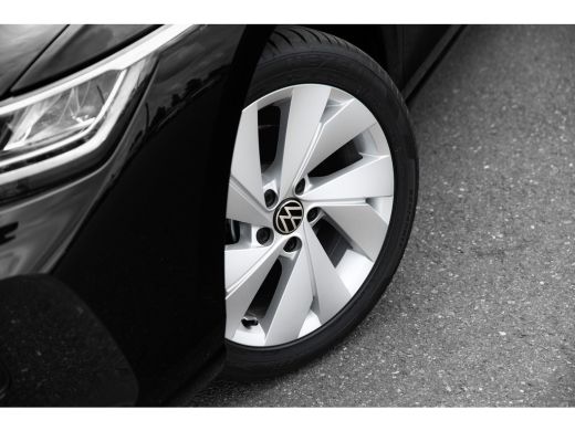 Volkswagen Golf Life Edition | 'App-Connect' draadloze smartphone integratie | 'App-Connect' draadloze smartphone... ActivLease financial lease