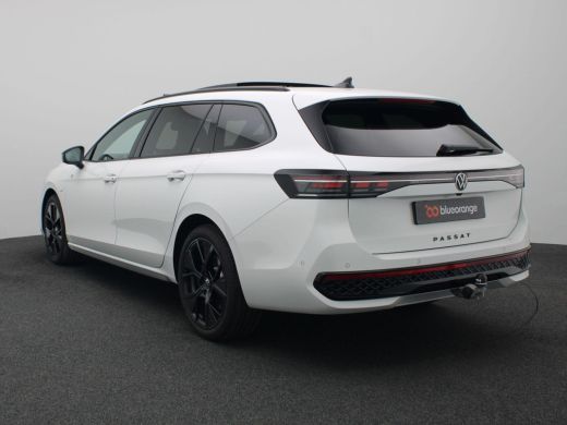 Volkswagen Passat Variant 1.5 eHybrid R-Line Business 272PK Trekhaak, 360 graden Camera, DCC, Harman & Kardon, Head... ActivLease financial lease