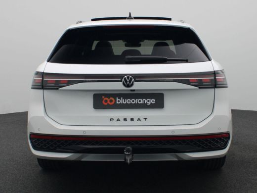 Volkswagen Passat Variant 1.5 eHybrid R-Line Business 272PK Trekhaak, 360 graden Camera, DCC, Harman & Kardon, Head... ActivLease financial lease